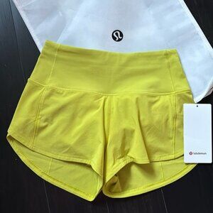 LULULEMON SPEED UP HR SHORTS 2.5” in YELLOW SERPENTINE SZ 2 NWT